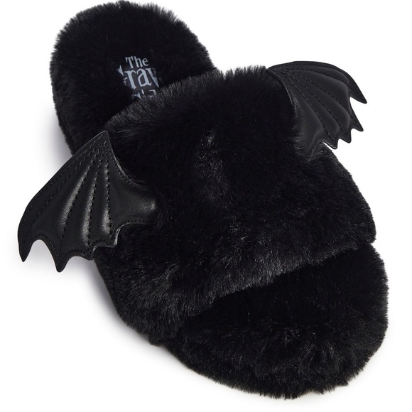 The Grave Girls Shadowed Visions Furry Slides Size 7 - Picture 2 of 7